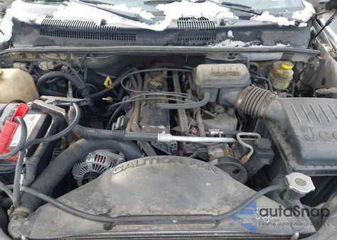 2004 Jeep Grand Cherokee Laredo z USA, uszkodzony, nr VIN 1J4GW48S74C307819